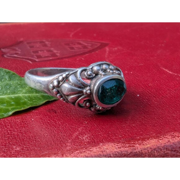 Vintage Green Glitter Sterling Ring Size 8 - Picture 8 of 10